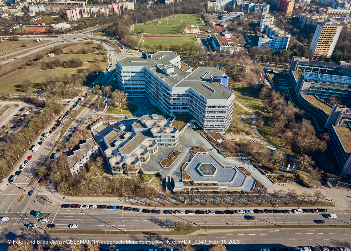 15.02.2023 - Perlach Plaza - Rentenversicherung - SHAERE - Allianz in Neuperlach